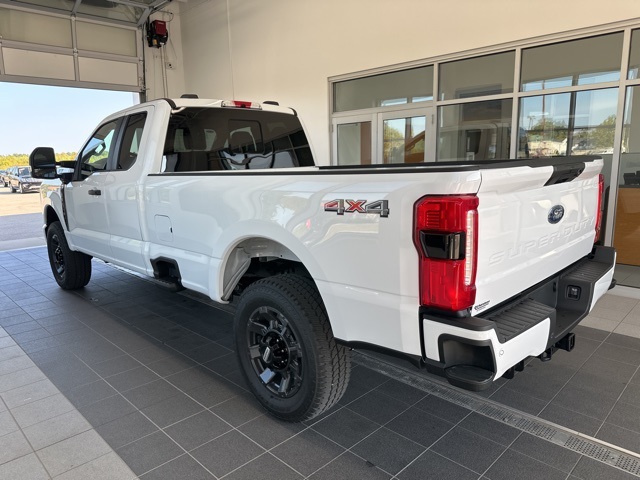 2026 Ford F-350 XL photo 8