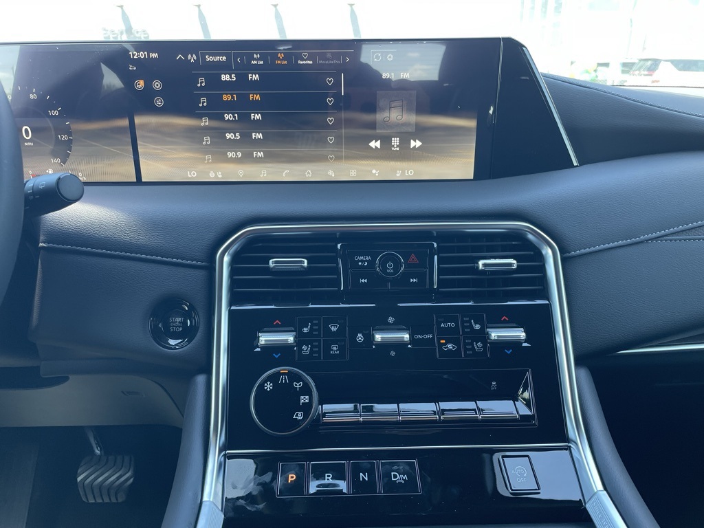 2025 Nissan Armada Platinum photo 16