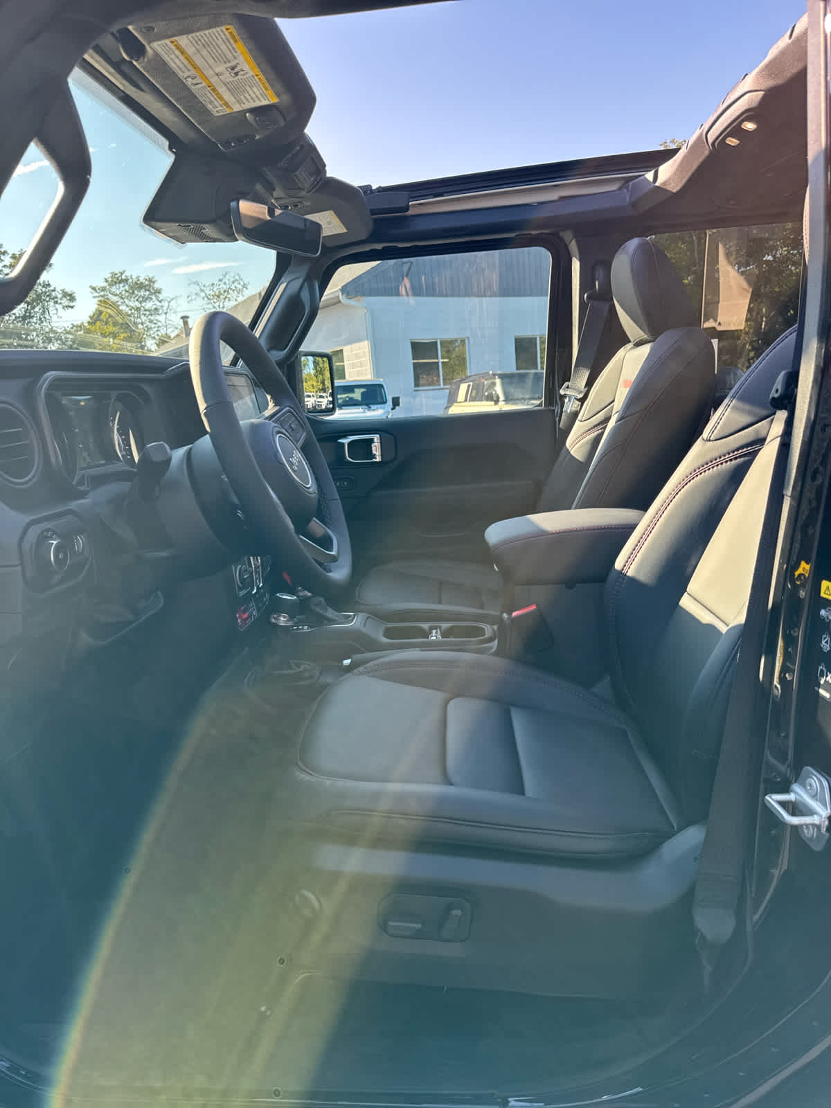 2025 Jeep Wrangler Rubicon photo 12