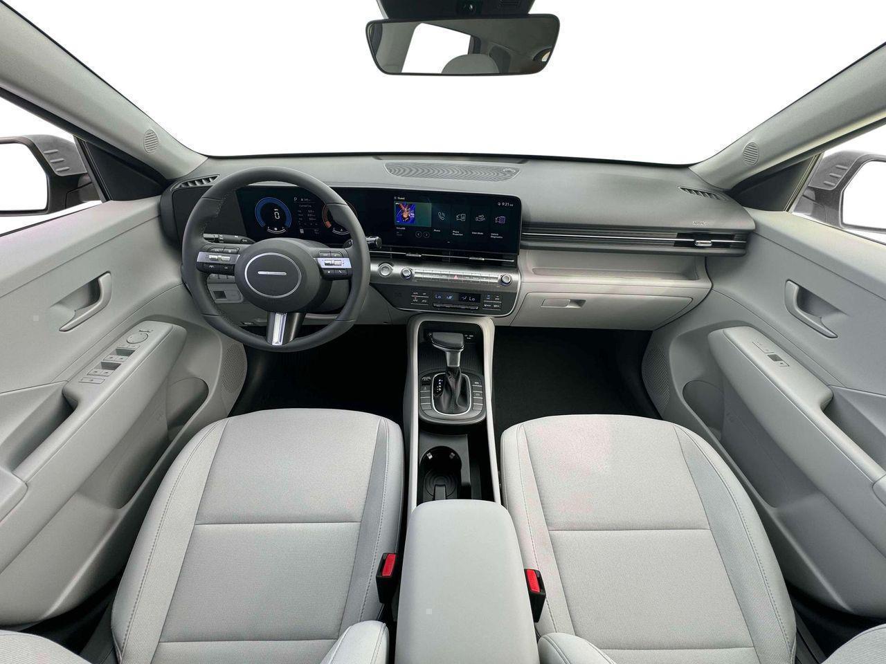 2025 Hyundai Kona SEL photo 4
