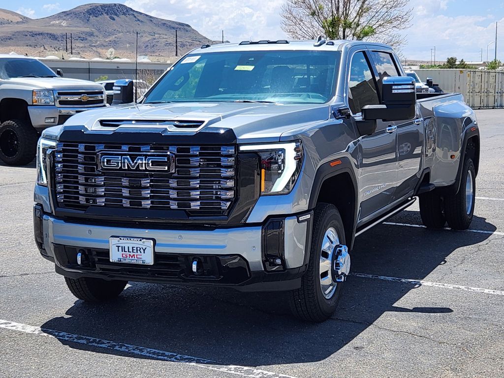 2025 Gmc Sierra 3500 HD Denali Ultimate photo 4