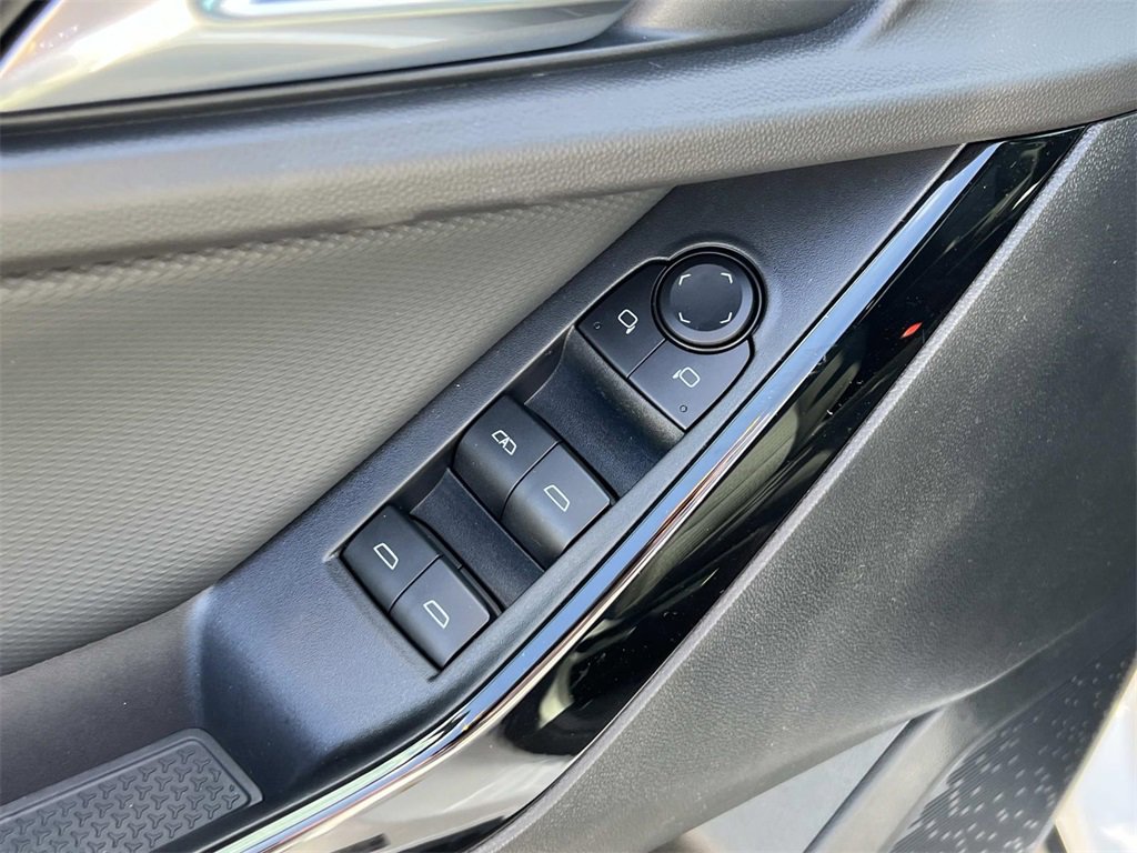 2026 Chevrolet Equinox LT photo 11