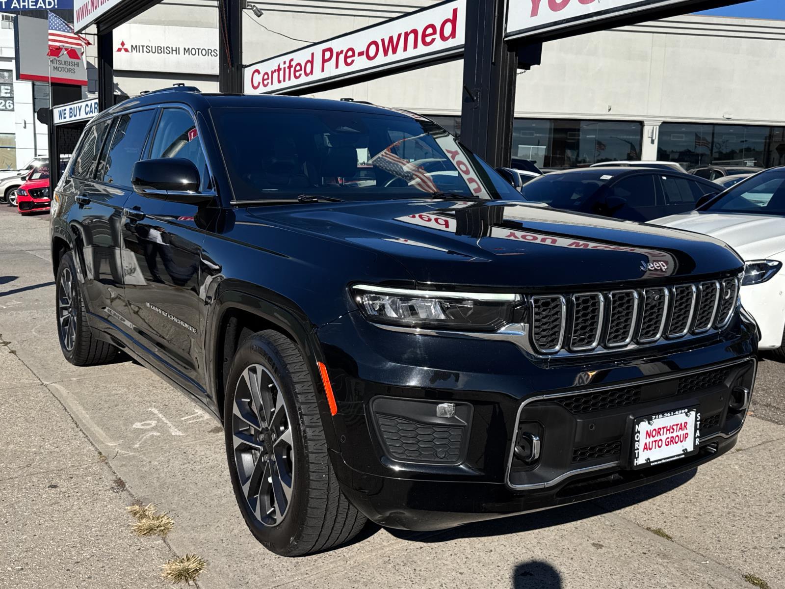 2022 Jeep Grand Cherokee Overland photo 3