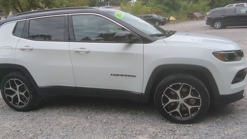 2024 Jeep Compass Limited photo 6