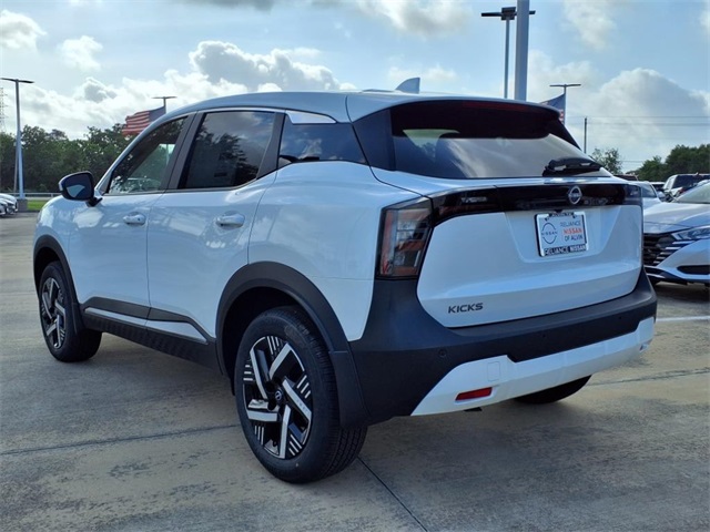 2025 Nissan Kicks SV photo 2