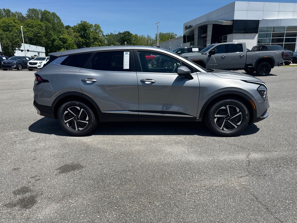 2025 Kia Sportage Hybrid LX photo 2