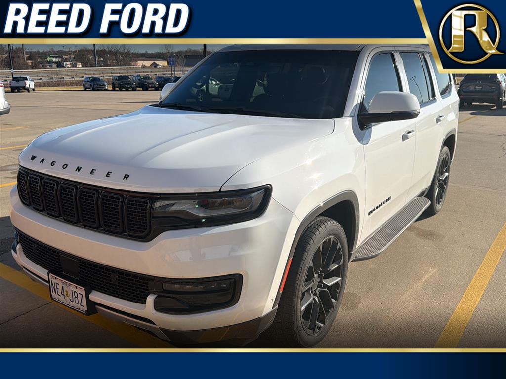 2022 Jeep Wagoneer Series II's photo