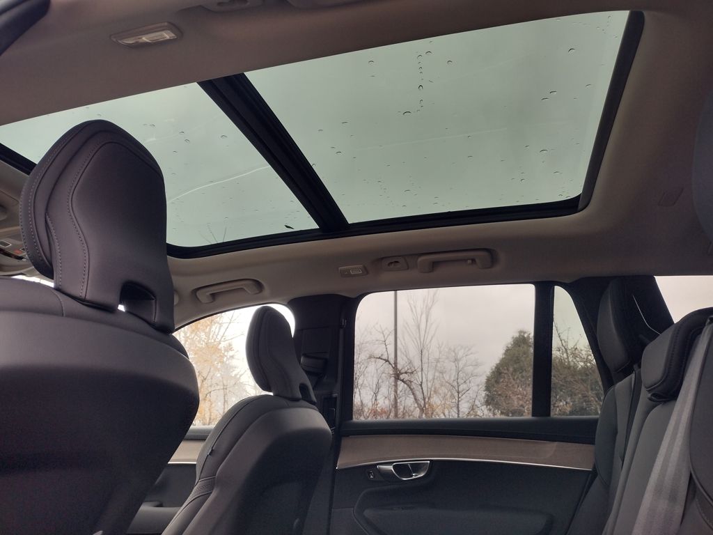 2026 VOLVO XC90 - Image 24