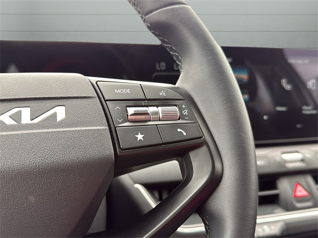 2025 Kia K4 EX photo 16