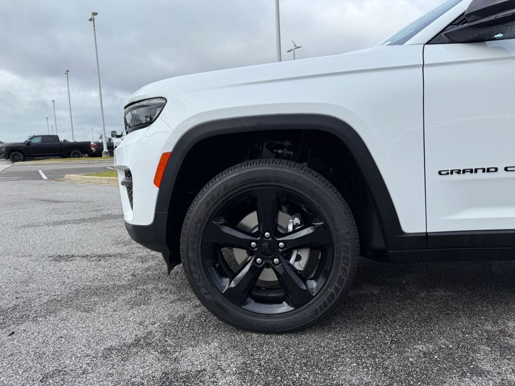 2025 Jeep Grand Cherokee Altitude X photo 25