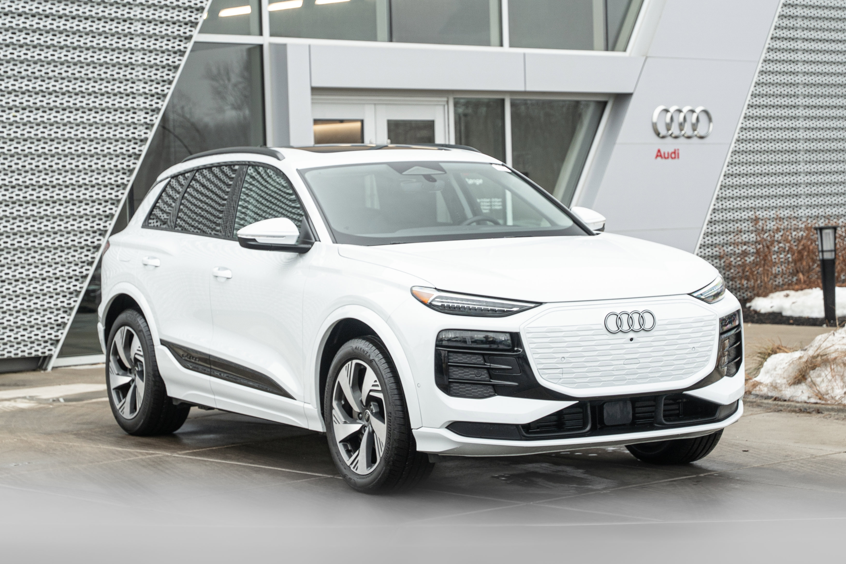 Used 2025 Audi Q6 e-tron Premium Plus with VIN WA124BGF0SA012532 for sale in St. Charles, IL