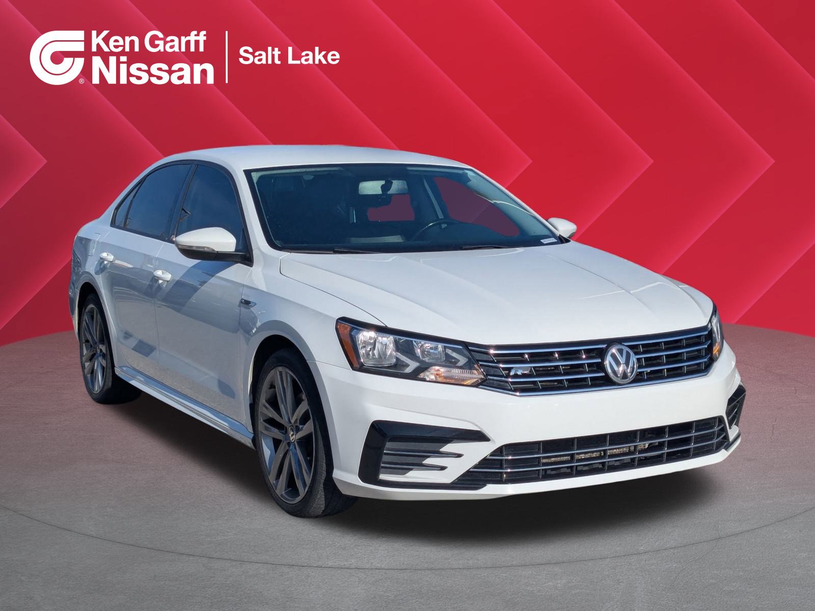 2018 Volkswagen Passat R-Line