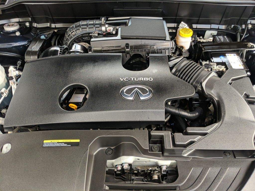 2022 Infiniti QX50 Luxe photo 9