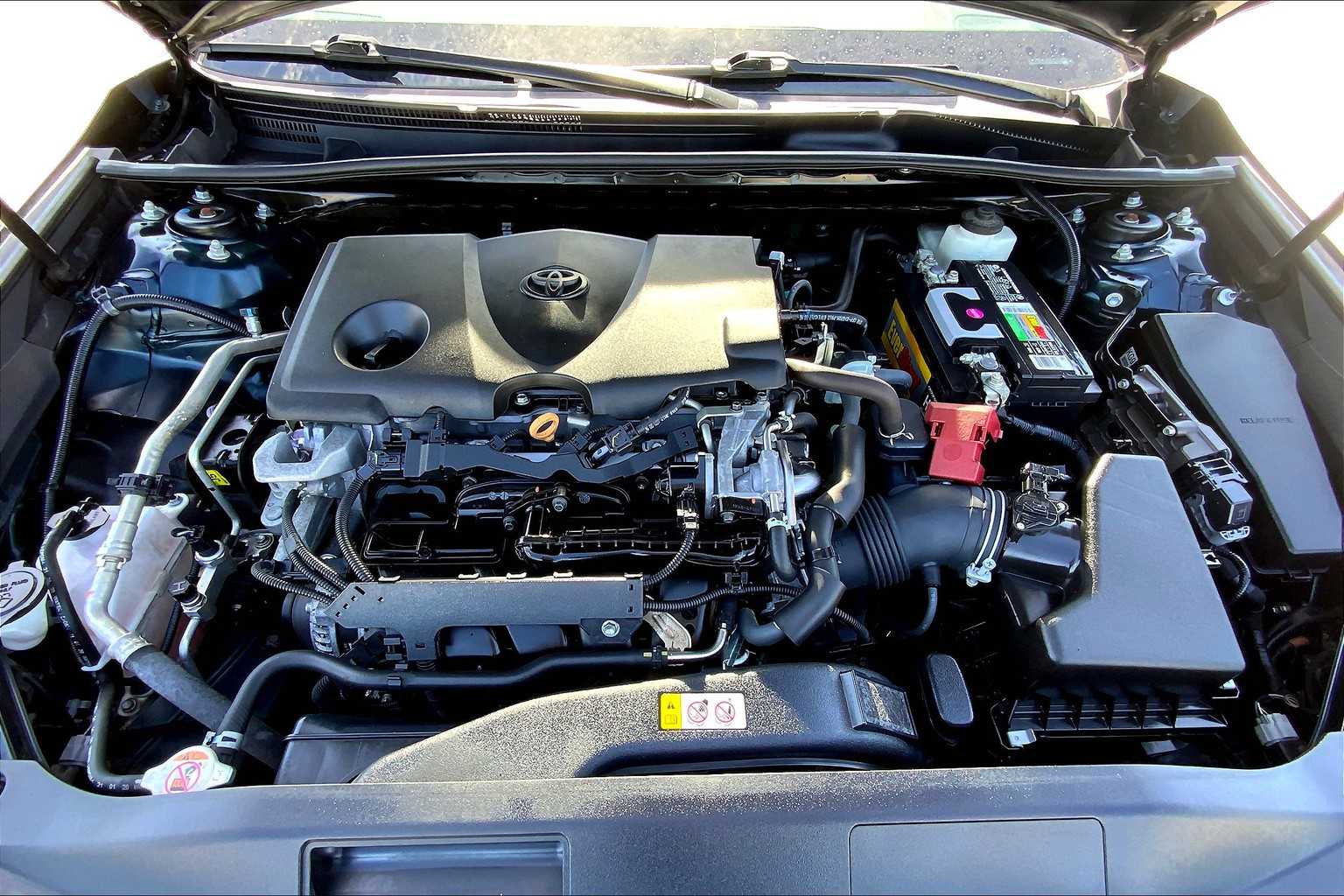 2020 Toyota Camry SE photo 28