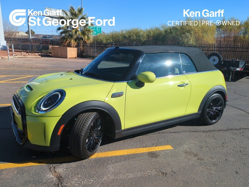 2023 MINI Convertible S's photo