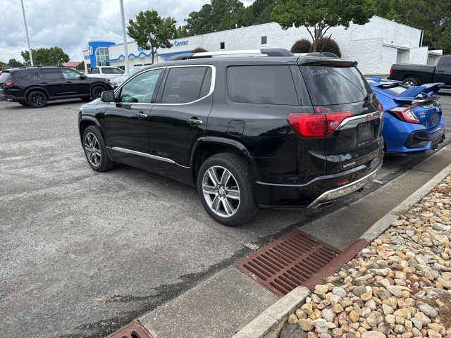 2017 Gmc Acadia Denali photo 2
