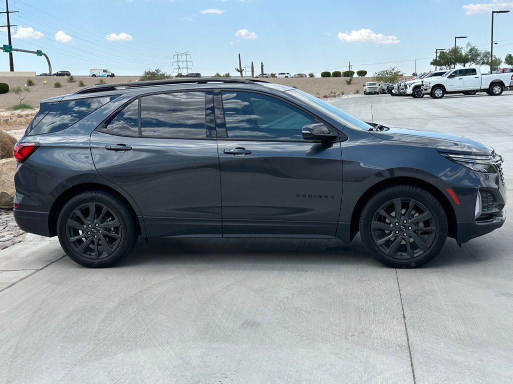 2023 Chevrolet Equinox RS photo 2