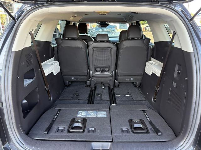 2023 Kia Carnival LX photo 29