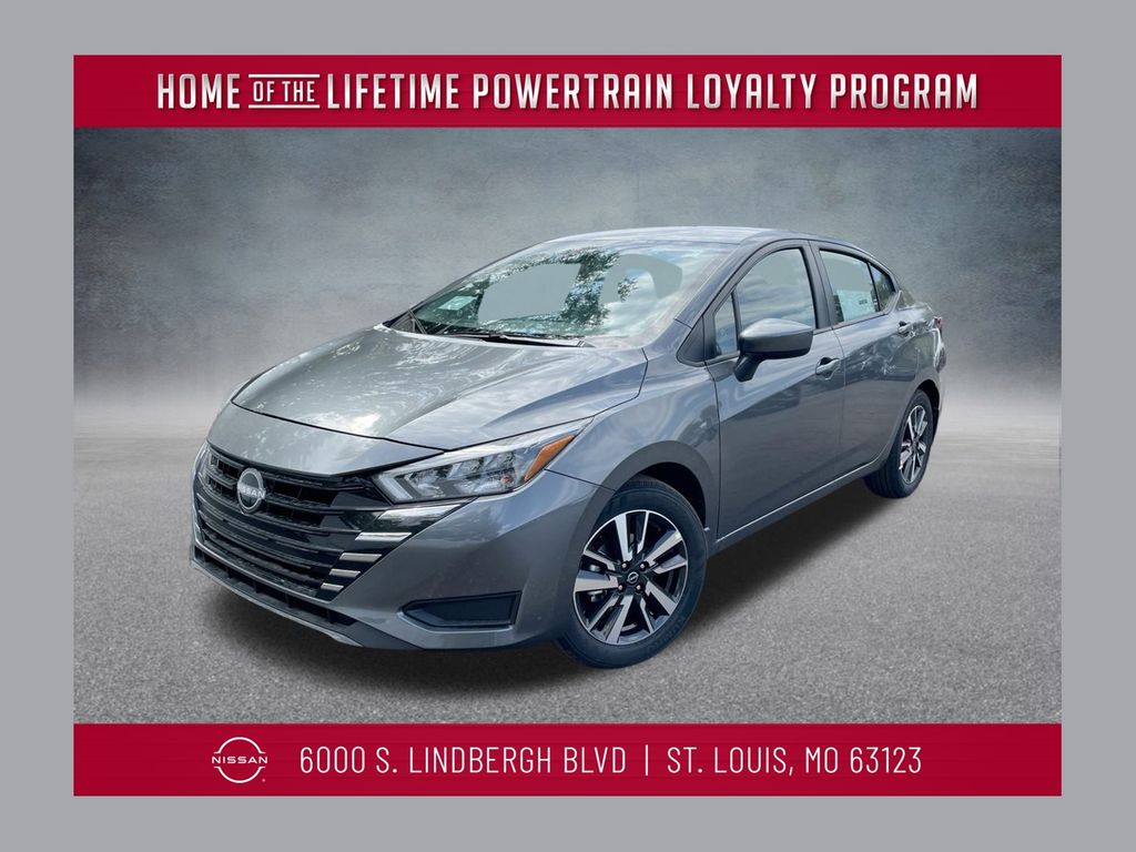 2025 Nissan Versa SV's photo