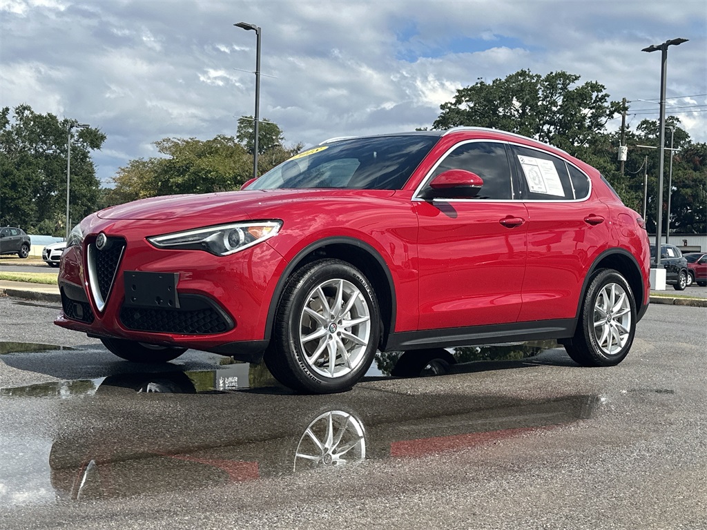 2018 Alfa Romeo Stelvio Ti photo 2