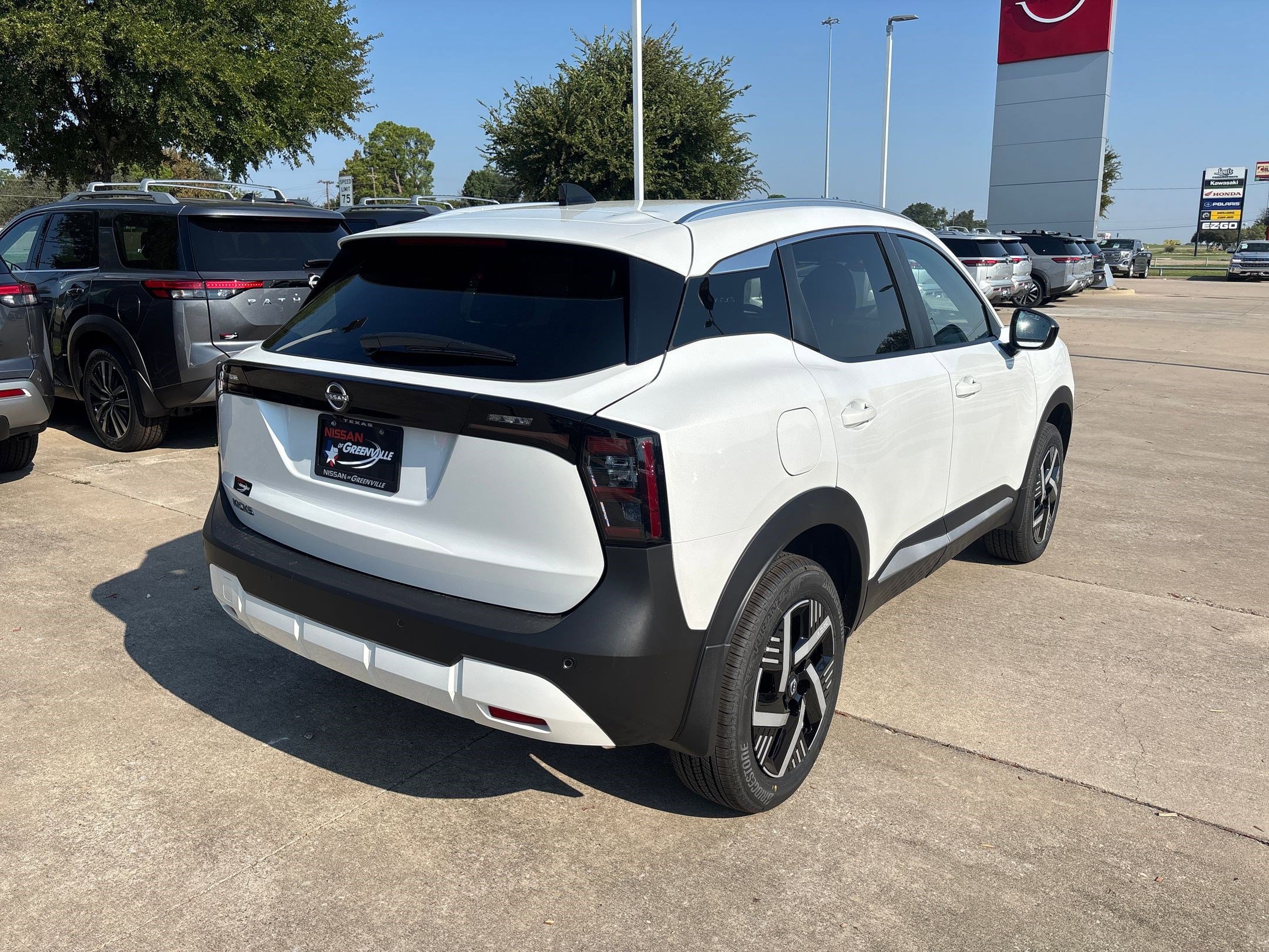 2026 Nissan Kicks SV photo 9