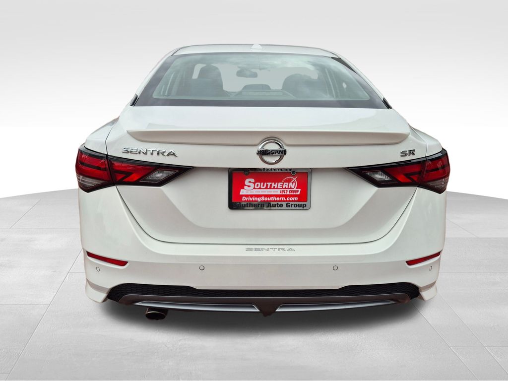 2023 Nissan Sentra SR photo 3