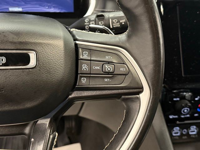 2021 Jeep Grand Cherokee Laredo photo 12