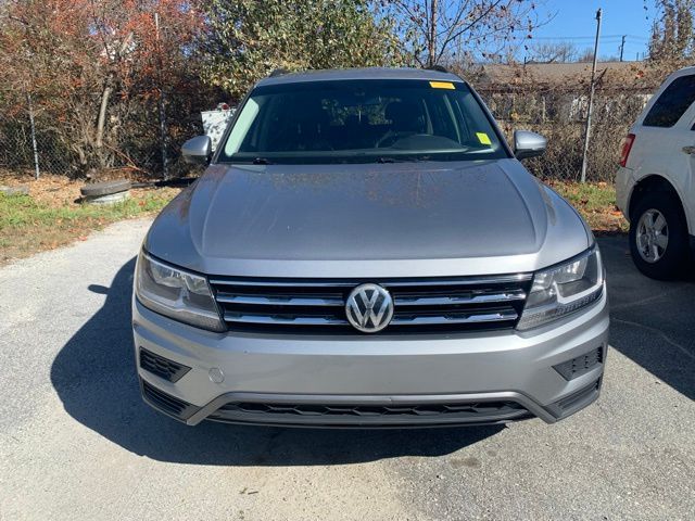 2021 Volkswagen Tiguan SE photo 3