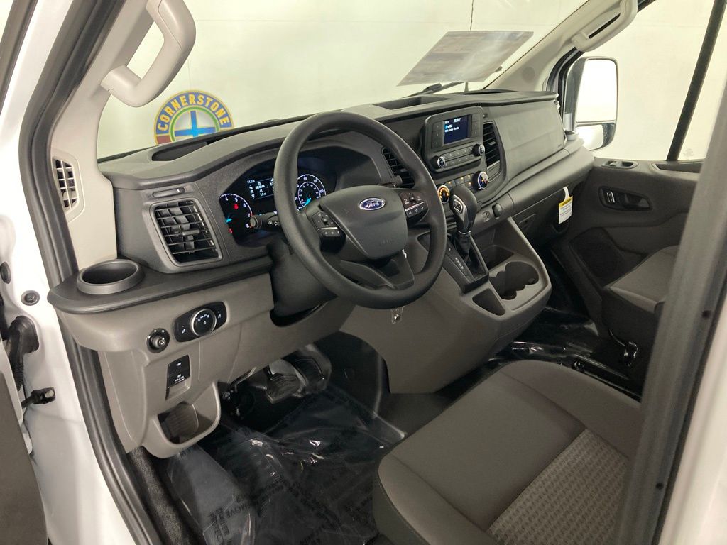 2025 Ford Transit photo 2