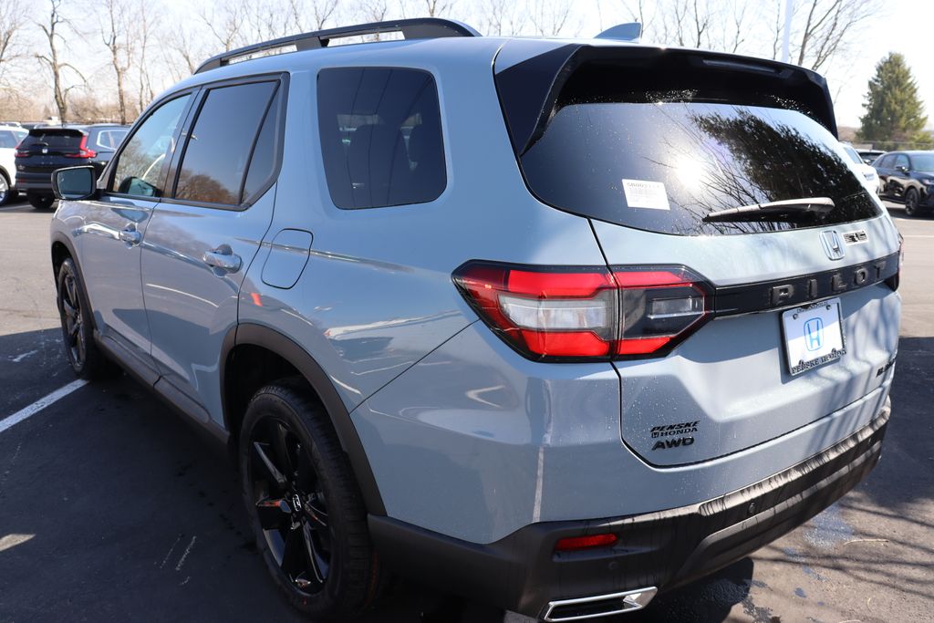 2025 Honda Pilot Black Edition photo 2
