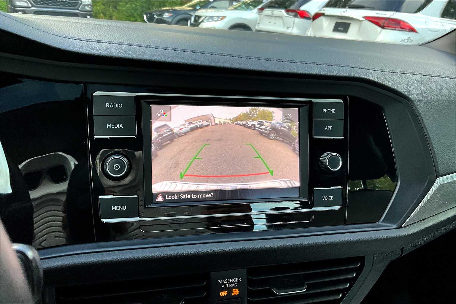2020 Volkswagen Jetta R-Line photo 24