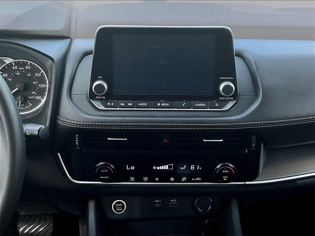 2021 Nissan Rogue SV photo 17