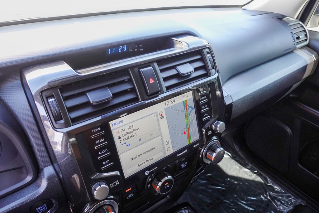 2020 Toyota 4Runner TRD Off-Road Premium photo 24
