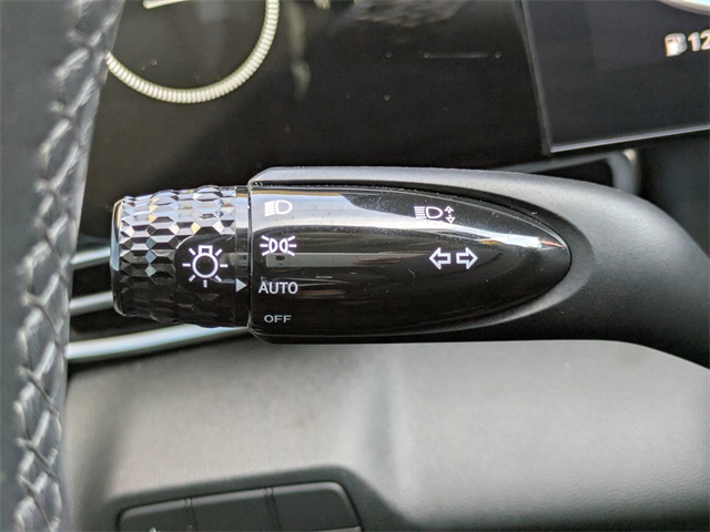 2023 Hyundai Elantra SEL photo 25