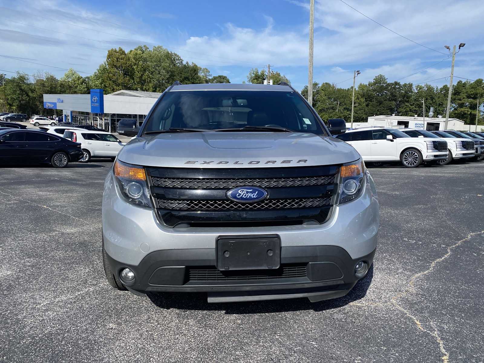 2015 Ford Explorer Sport photo 2