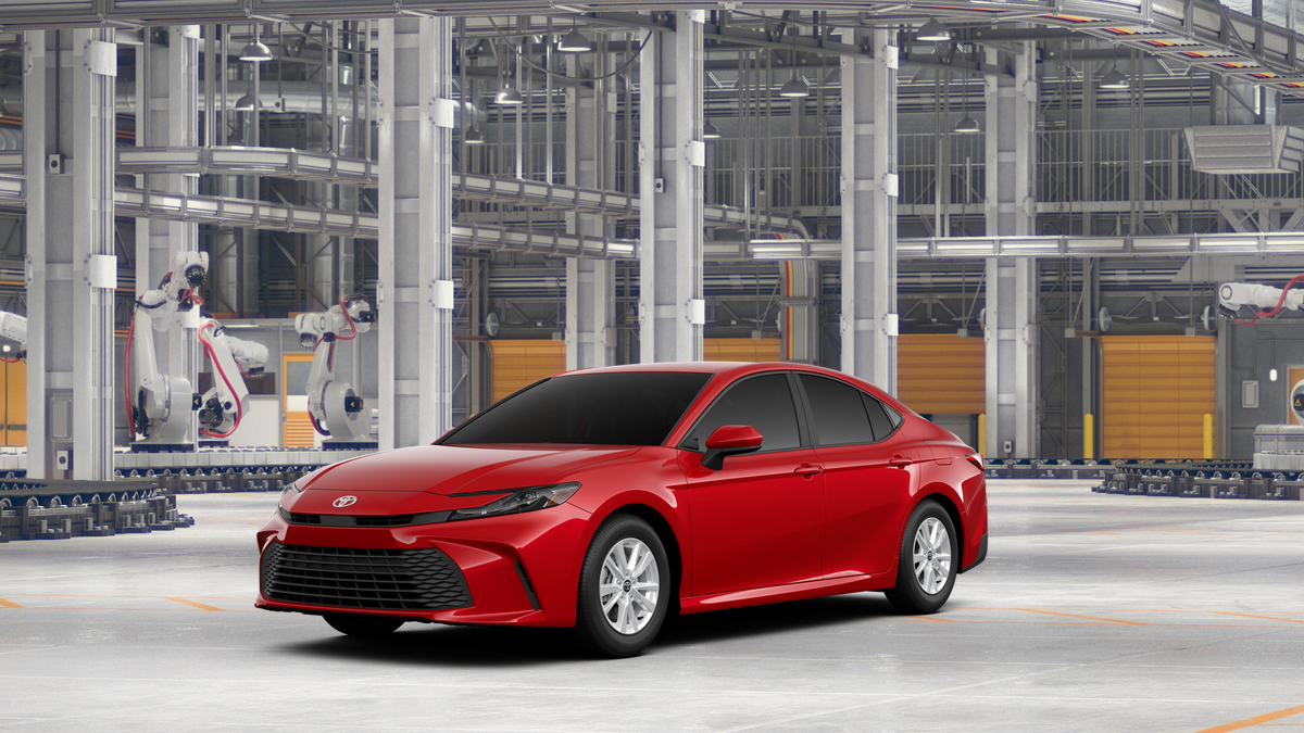 2026 Toyota Camry LE's photo