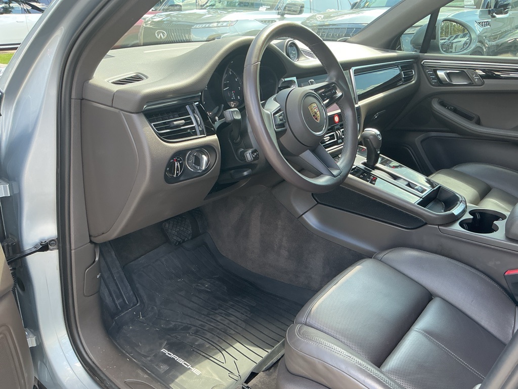 2024 Porsche Macan Base photo 24