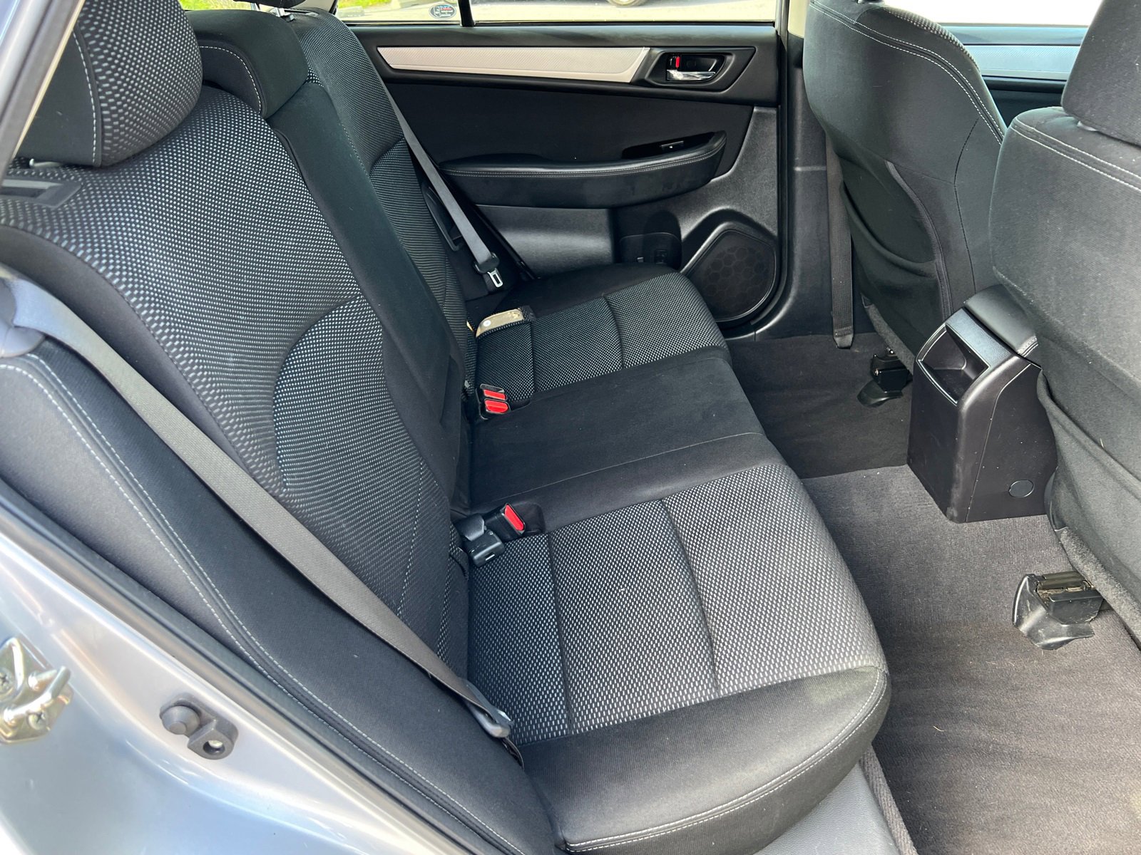 2017 Subaru Outback 2.5i Premium photo 14