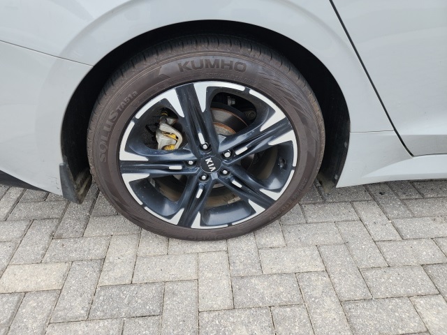 2021 Kia K5 GT-Line photo 5