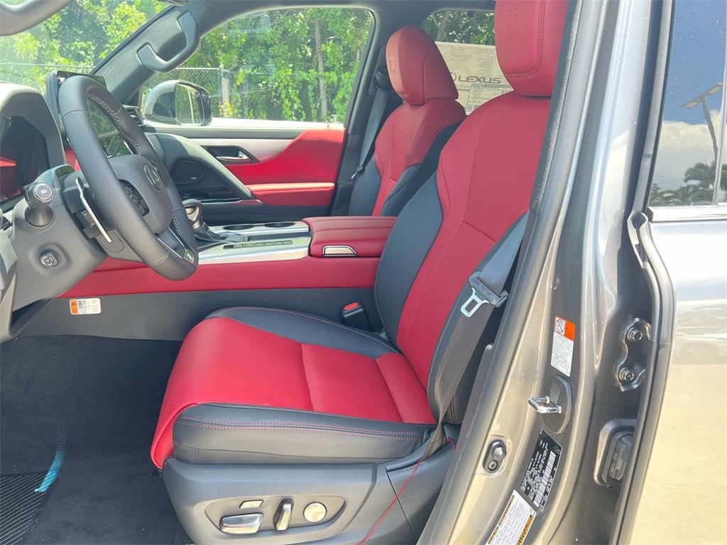 2025 Lexus LX 600 F SPORT Handling photo 9