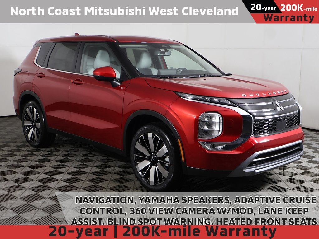 2025 Mitsubishi Outlander SE's photo