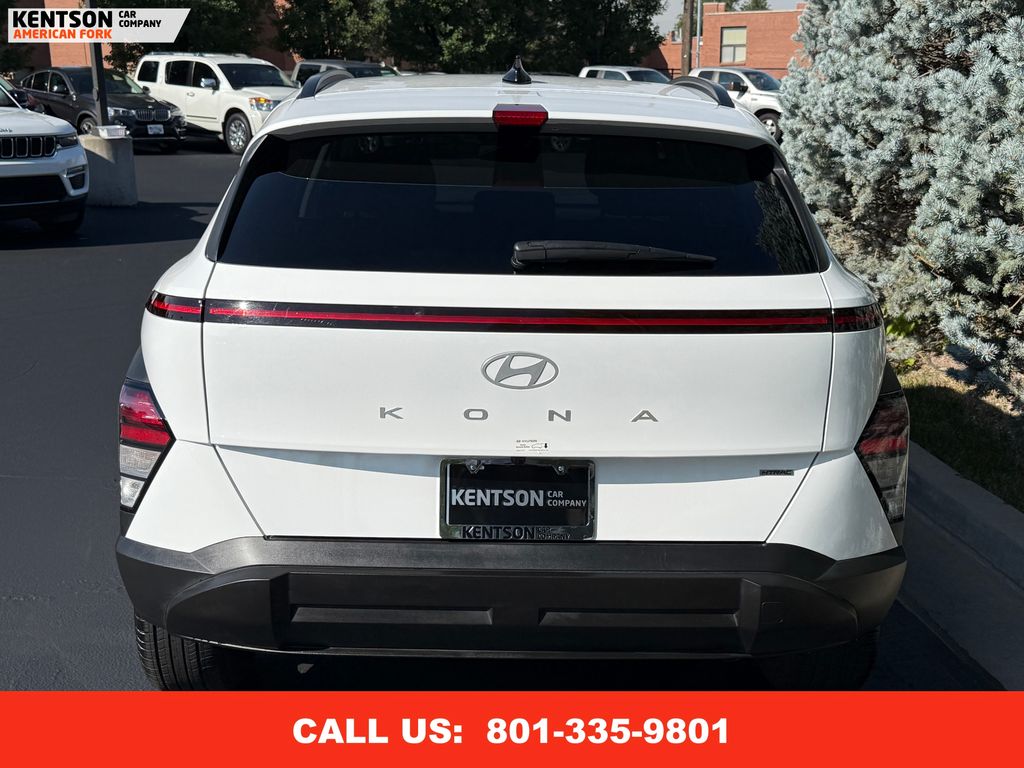 2025 Hyundai Kona SEL photo 6