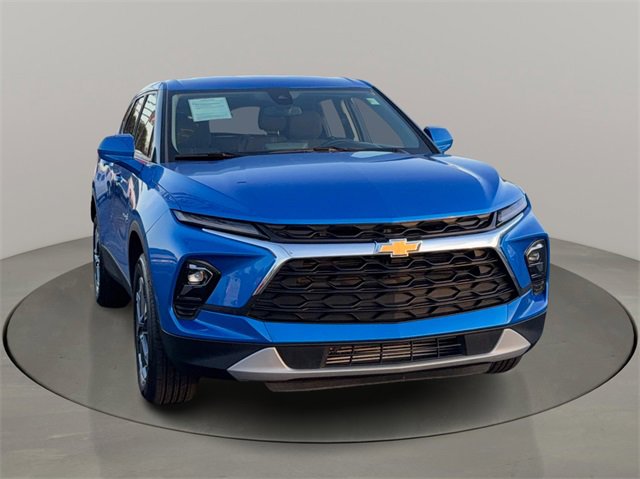 2025 Chevrolet Blazer 2LT photo 2