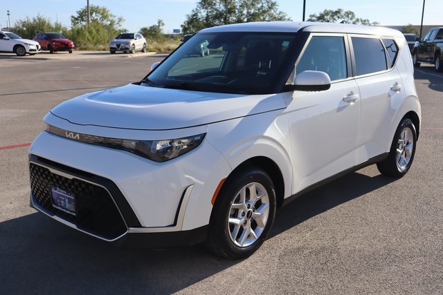 2024 Kia Soul LX