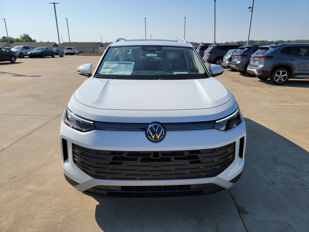 2025 Volkswagen Tiguan SE photo 7