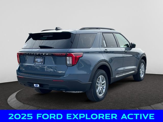 2025 Ford Explorer photo 6