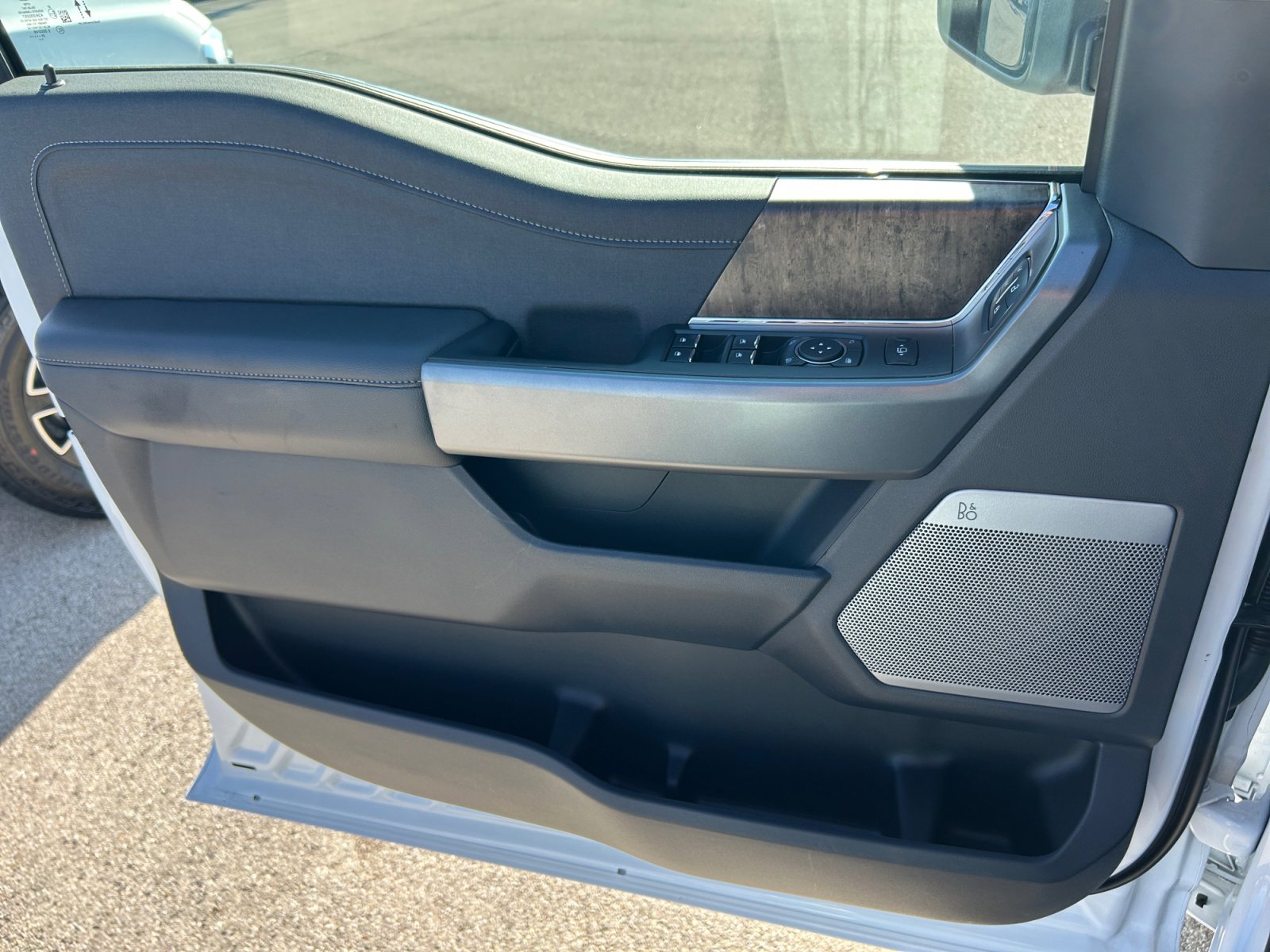 2026 Ford F-350 Lariat photo 21