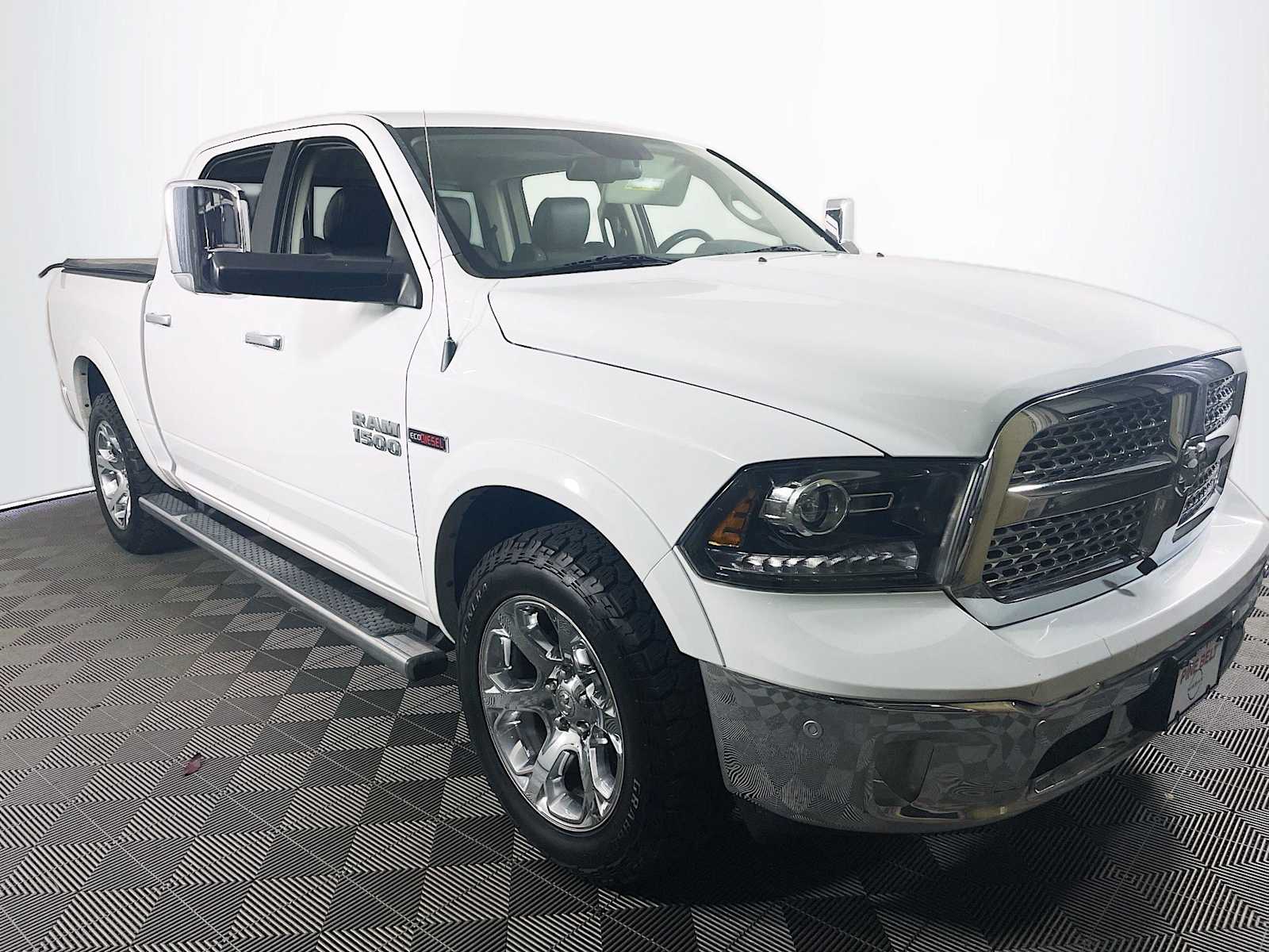 2017 Ram 1500 Laramie photo 3