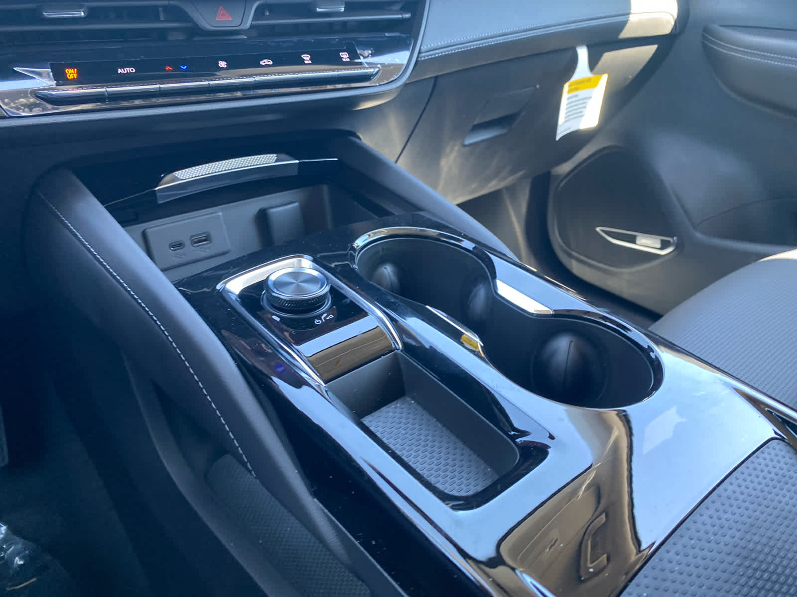 2025 Buick Envision Preferred photo 24