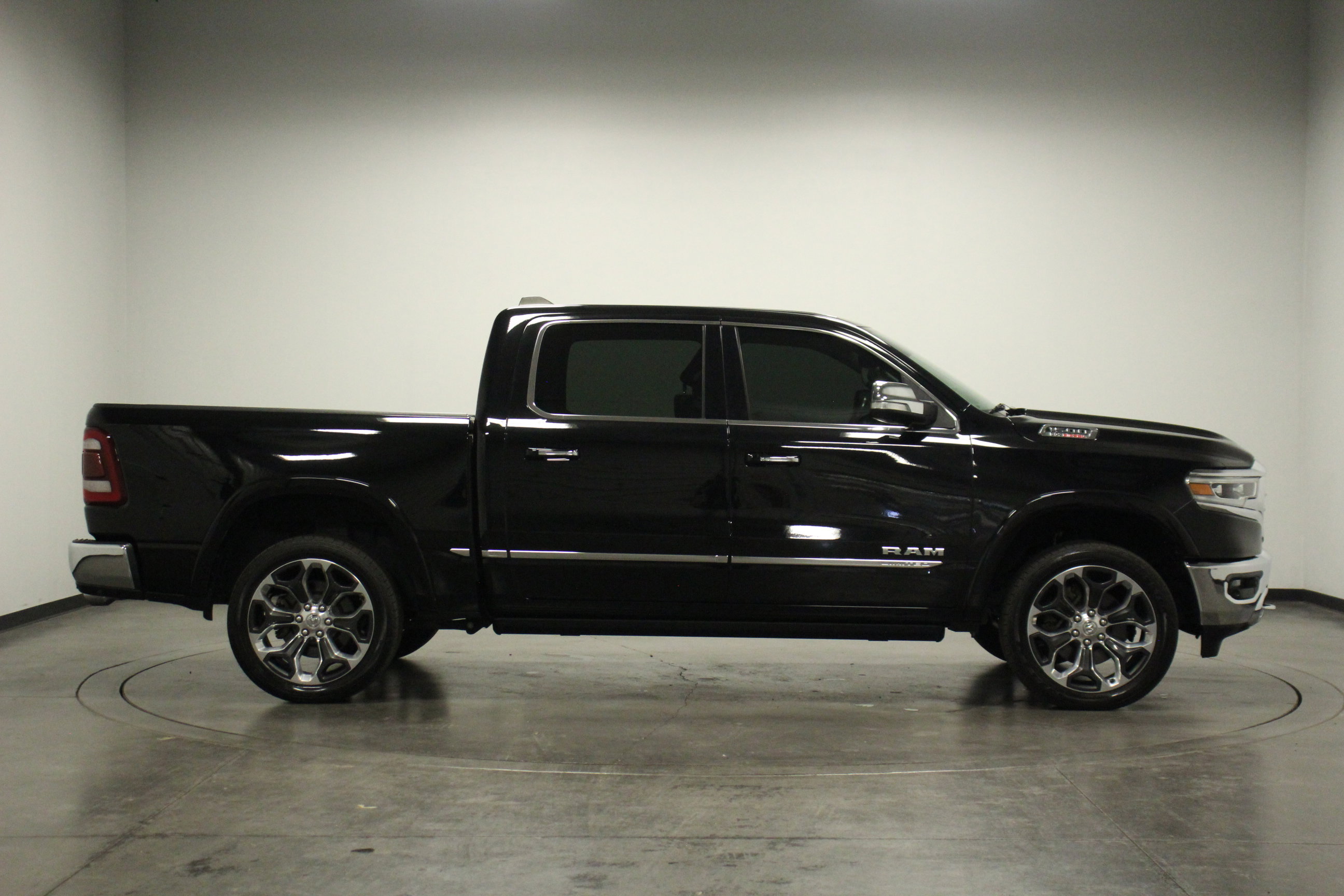 2022 Ram 1500 Limited photo 8